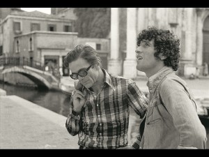 Pier Paolo Pasolini e Ninetto Davoli attore romano interprete di molti dei film dell'artista