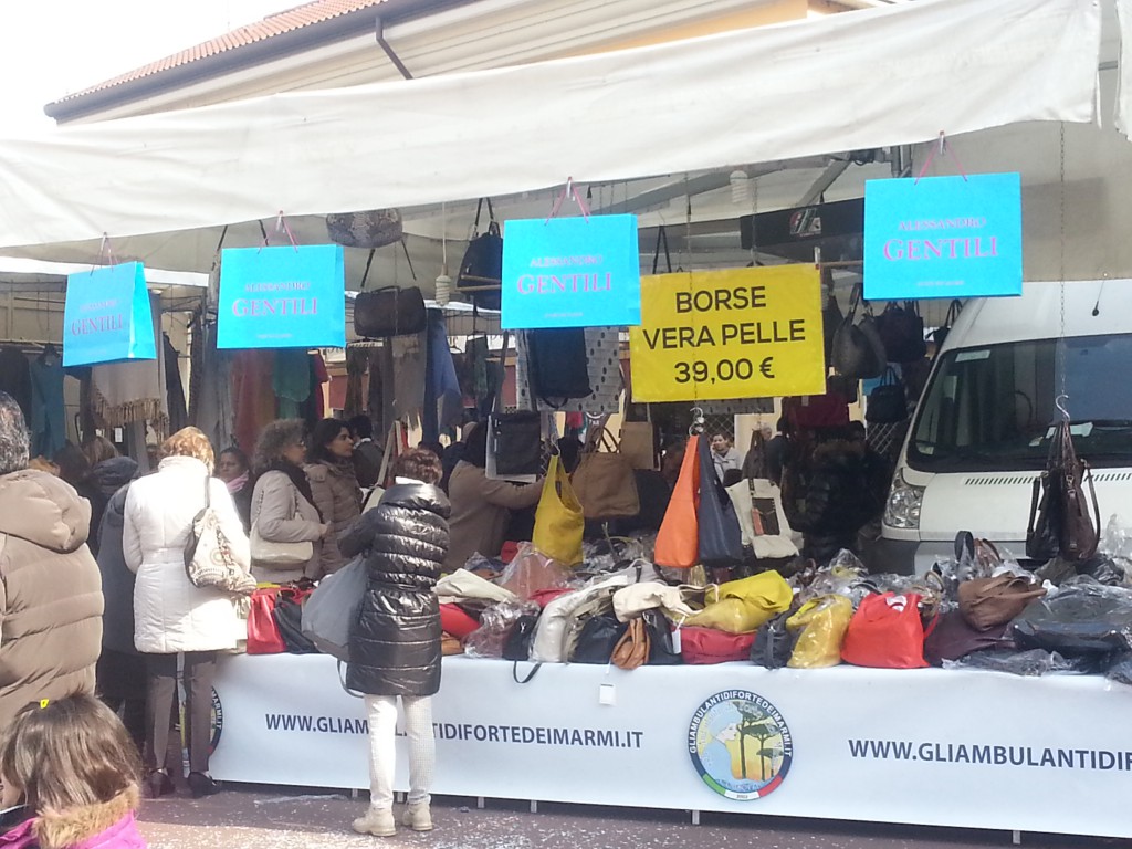 Il mercato degli ambulanti di Forte dei Marmi per la prima volta a Viterbo il 15 giugno 2014